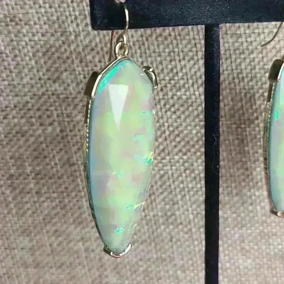 Gold tone opal like drop earrings - Picture 8 of 14